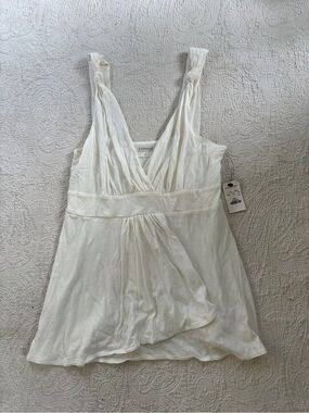 NEW with Tags Women’s Express White Twist-Strap V-Neck Tank - size small